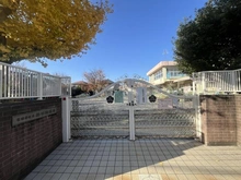 【東京都/世田谷区南烏山】南烏山4丁目　中古戸建 給田幼稚園（現地より約1,100m）：