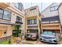 【東京都/世田谷区桜】世田谷区桜1丁目戸建 外観：写真真ん中