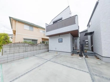 【東京都/狛江市中和泉】狛江市中和泉PJ　1号棟 建築中の外観：全2棟：左側