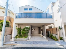 【東京都/世田谷区宮坂】世田谷区宮坂一丁目　新築戸建　C号棟 外観：全3棟　正面がC棟です