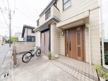 【東京都/世田谷区世田谷】世田谷一丁目中古戸建 アプローチ