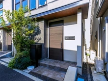 【東京都/品川区西品川】品川区西品川3丁目　中古戸建 玄関