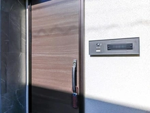 【東京都/品川区西品川】品川区西品川3丁目　中古戸建 玄関扉・インターフォン