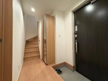 【神奈川県/茅ヶ崎市東海岸北】茅ヶ崎市東海岸北2丁目　中古戸建 玄関