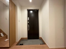 【神奈川県/茅ヶ崎市東海岸北】茅ヶ崎市東海岸北2丁目　中古戸建 玄関