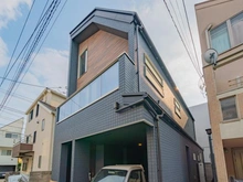 【東京都/目黒区目黒】目黒区目黒4丁目　新築戸建て 建築中の外観