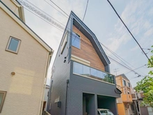 【東京都/目黒区目黒】目黒区目黒4丁目　新築戸建て 建築中の外観