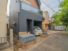 【東京都/目黒区目黒】目黒区目黒4丁目　新築戸建て 建築中の外観