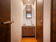 【東京都/世田谷区砧】プラウドシーズン世田谷砧五丁目 手洗いカウンター：1階廊下