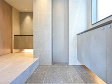 【東京都/世田谷区世田谷】世田谷区世田谷4丁目プロジェクト A号棟 玄関