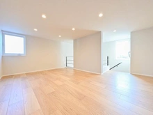 【東京都/世田谷区世田谷】世田谷区世田谷4丁目プロジェクト B号棟 収納：小屋裏収納