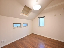 【東京都/世田谷区祖師谷】プラウドシーズン祖師ヶ谷大蔵 洋室：約5.2帖。