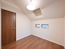 【東京都/世田谷区祖師谷】プラウドシーズン祖師ヶ谷大蔵 洋室：約5.2帖。