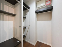 【東京都/世田谷区祖師谷】プラウドシーズン祖師ヶ谷大蔵 収納：ウォークインクローゼット