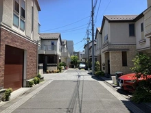【東京都/世田谷区祖師谷】プラウドシーズン祖師ヶ谷大蔵 前面道路
