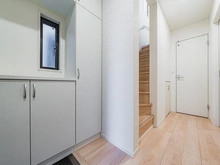 【東京都/板橋区高島平】板橋区高島平5丁目 新築戸建 1号棟 玄関