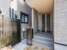 【東京都/板橋区高島平】板橋区高島平5丁目 新築戸建 1号棟 玄関