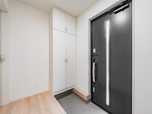 【東京都/板橋区高島平】板橋区高島平5丁目 新築戸建 3号棟 玄関