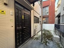 【東京都/文京区根津】文京区根津2丁目借地権付き戸建 玄関