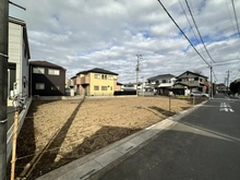 【埼玉県/三郷市高州】三郷市高州新築 1号棟 現地（建築前）：全3区画 左側
※全3区画のうち1区画売約済み