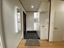 【埼玉県/川口市東川口】川口市東川口6丁目 戸建 玄関