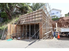【神奈川県/川崎市宮前区五所塚】五所塚1丁目　新築戸建　1号棟 建築中の外観