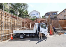 【神奈川県/川崎市宮前区五所塚】五所塚1丁目　新築戸建　2号棟 建築中の外観