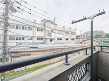 【神奈川県/川崎市高津区久地】川崎市高津区久地4丁目　中古戸建 バルコニー