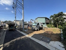 【東京都/目黒区駒場】目黒区駒場1丁目新築戸建　A号棟 建築中の外観：全２棟　手前側