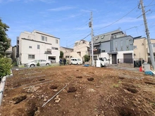 【東京都/目黒区駒場】目黒区駒場1丁目新築戸建　B号棟 建築中の外観：全2棟　手前