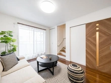 【神奈川県/川崎市幸区古市場】川崎市幸区古市場2丁目　中古戸建 リビング：（家具調度品は価格に含まれません）