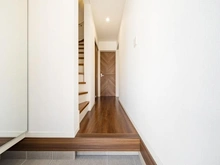 【神奈川県/川崎市幸区古市場】川崎市幸区古市場2丁目　中古戸建 廊下