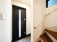 【神奈川県/川崎市幸区古市場】川崎市幸区古市場2丁目　中古戸建 玄関