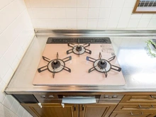 【神奈川県/海老名市大谷北】海老名市大谷北3丁目　戸建 三口コンロ