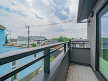 【神奈川県/川崎市高津区梶ケ谷】高津区梶ケ谷6丁目　中古戸建 バルコニー