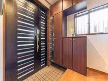 【神奈川県/川崎市高津区諏訪】高津区諏訪3丁目　中古戸建 玄関