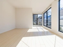 【東京都/新宿区上落合】上落合2丁目　中古戸建 洋室：3階約8.2畳