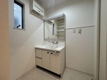 【大阪府/大阪市西淀川区中島】大阪市西淀川区中島一丁目戸建 洗面室