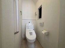 【大阪府/大阪市西淀川区中島】大阪市西淀川区中島一丁目戸建 トイレ