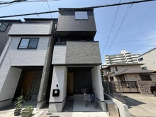 【大阪府/大阪市西淀川区野里】大阪府大阪市西淀川区野里2丁目　中古戸建 外観：写真中央