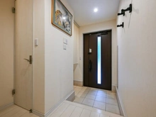 【大阪府/大阪市天王寺区勝山】天王寺区勝山二丁目戸建て 玄関