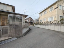 【兵庫県/神戸市西区井吹台西町】神戸市西区井吹台西町四丁目　中古戸建 前面道路：南東・約6.0mの公道です。