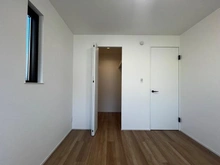 【兵庫県/神戸市灘区国玉通】神戸市灘区国玉通二丁目　新築戸建 洋室：3階洋室B（ウォークインクローゼット）