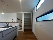 【兵庫県/神戸市灘区国玉通】神戸市灘区国玉通二丁目　新築戸建 パントリー