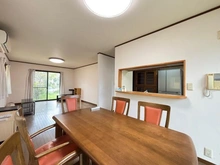 【兵庫県/三田市ゆりのき台】三田市ゆりのき台三丁目　中古戸建 リビング・ダイニング：家具調度品は価格に含まれません。