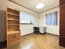 【兵庫県/三田市ゆりのき台】三田市ゆりのき台三丁目　中古戸建 洋室：家具調度品は価格に含まれません。