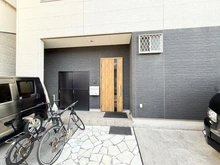 【大阪府/大阪市此花区西九条】大阪市此花区西九条5丁目　中古戸建 アプローチ