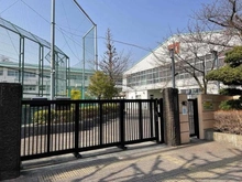 【東京都/大田区中央】大田区中央5丁目　中古戸建 大田区立大森第三中学校（現地より約555m）