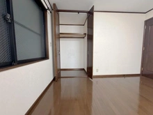 【東京都/大田区多摩川】大田区多摩川1丁目 洋室：1階洋室内収納