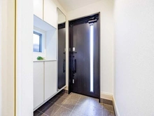 【埼玉県/さいたま市大宮区大成町】さいたま市大宮区大成町　中古戸建 玄関